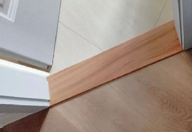 Seuils et Parquets : Divers seuils en chêne-verni 27.webp