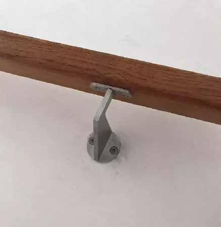 Meubles et Tablettes : Main courante chêne-huilée 41.webp