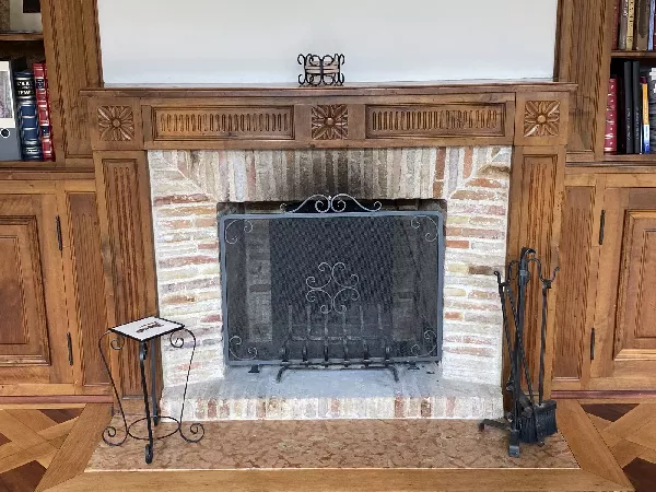 Meubles et Tablettes : Restauration d'une bibliothèque en noyer 42.webp